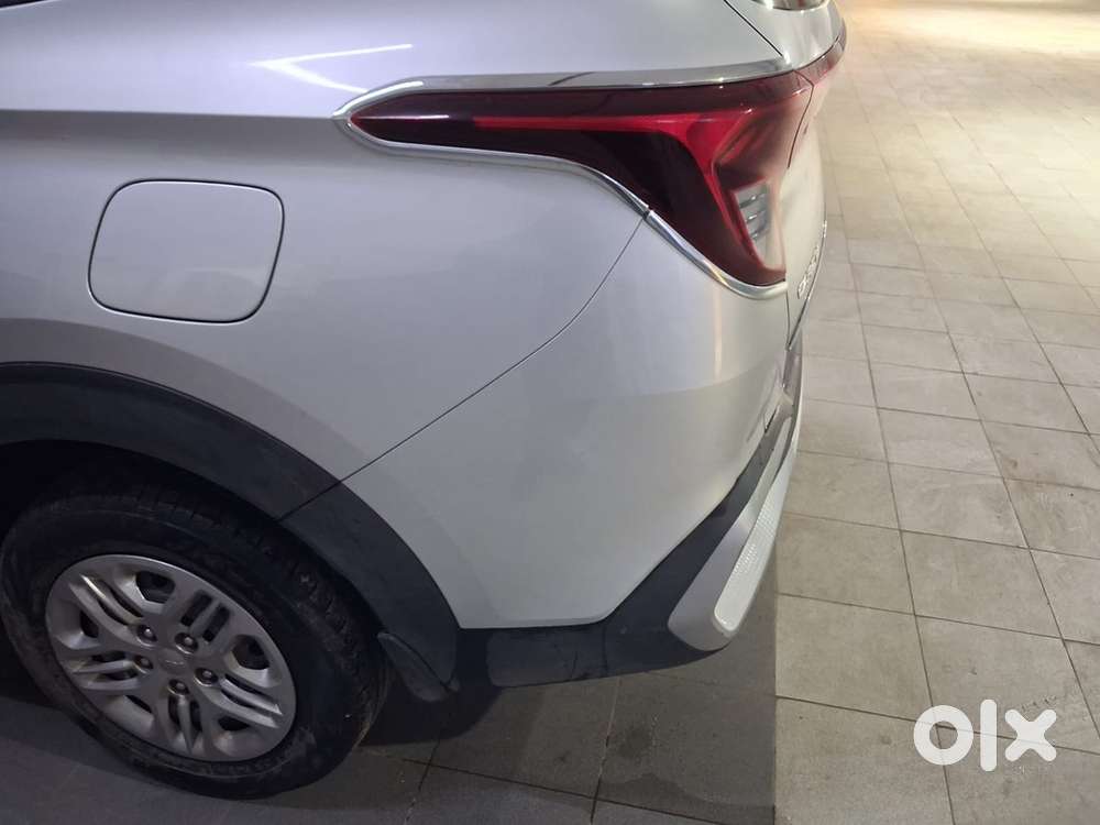 Kia Carens Petrol 2024