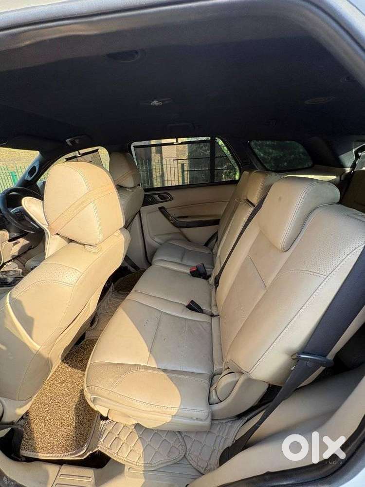 Ford Endeavour 2.2 Titanium At 4x2, 2017, Diesel