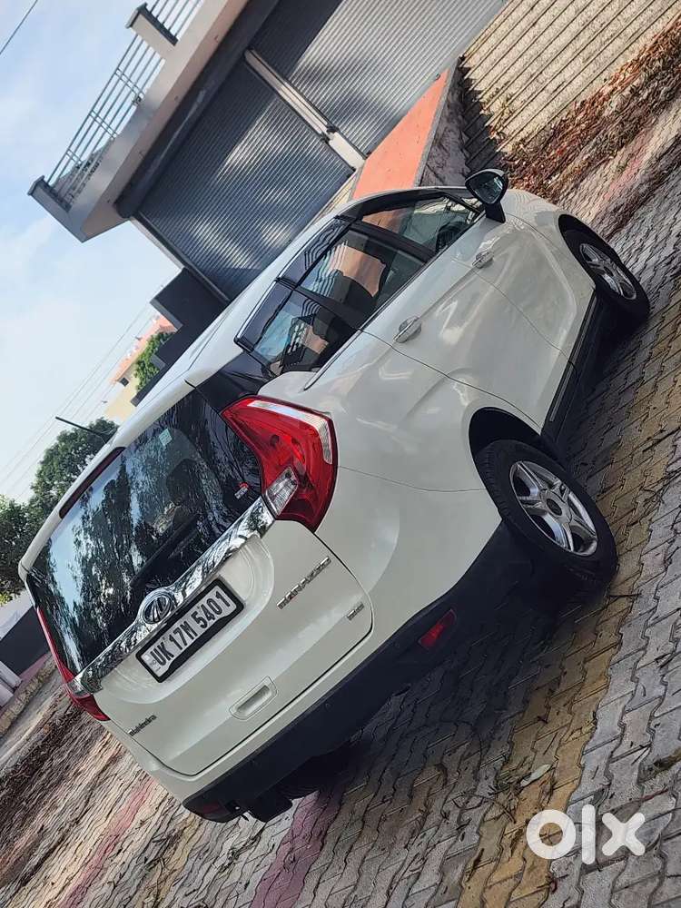 Mahindra Marazzo M6 1st Owner  Full Insurance Dono Chabi