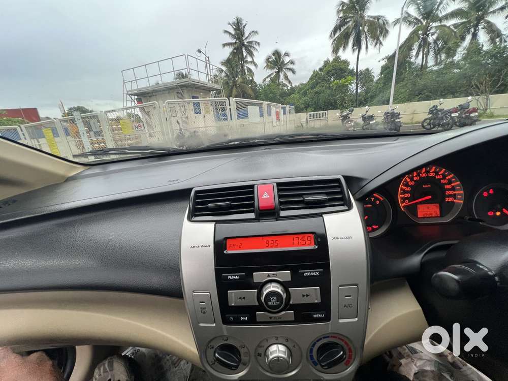 Honda City 2011-2013 V At Exclusive, 2011, Petrol
