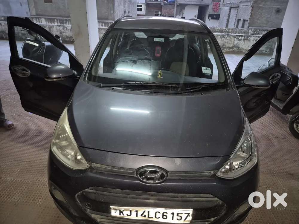 Hyundai Grand I10 2016 Diesel 100000 Km Driven
