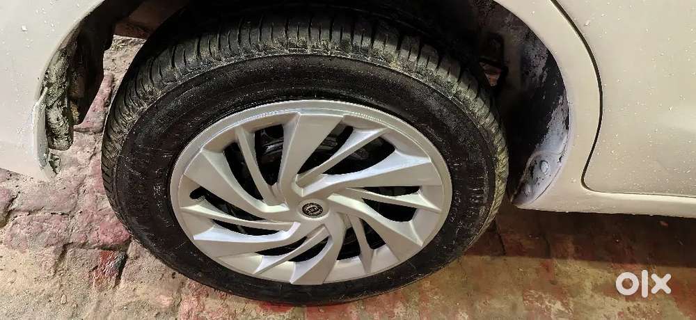 Maruti Suzuki Ertiga Lxi 2012