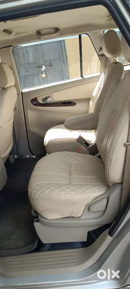 Toyota Innova 2013 Diesel 200000 Km Driven