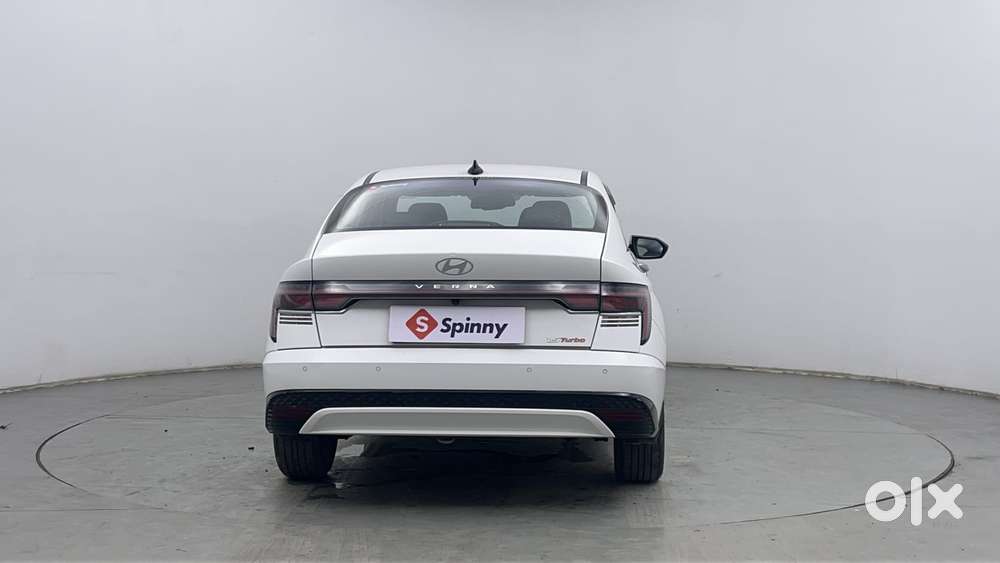 Hyundai Verna 1.5 Sx Turbo Petrol Mt, 2023, Petrol
