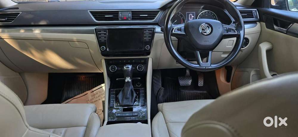 Skoda Superb Style 1.8 Tsi At, 2017, Petrol