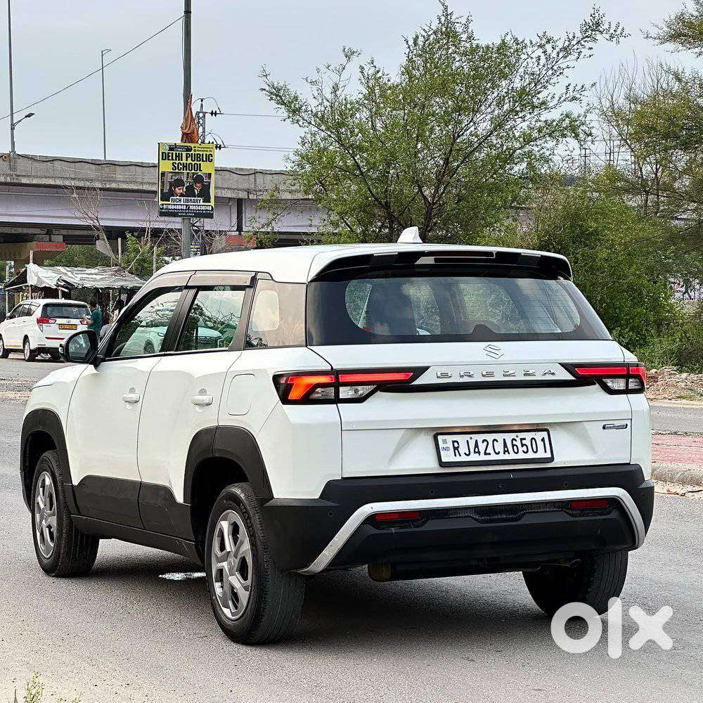 Maruti Suzuki Brezza Vxi At, 2023, Petrol