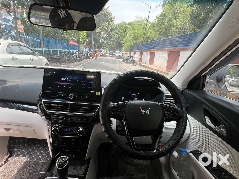 Mahindra Xuv 3xo Ax5 Pm Mt, 2024, Petrol