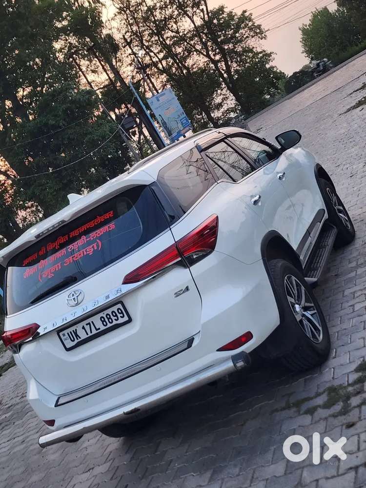 Toyota Fortuner 4/4
Full Insurance 
Dono Chabi 
Cruise Control
