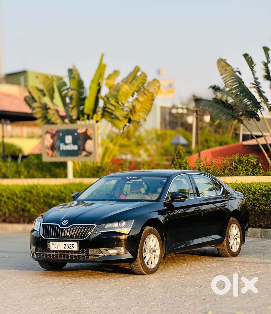 Skoda Superb Style 1.8 Tsi At, 2018, Petrol
