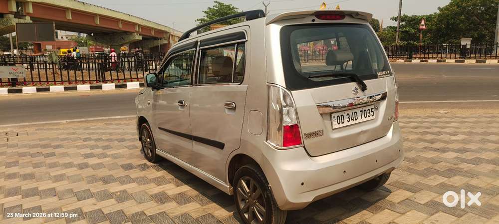 Maruti Suzuki Wagon R Stingray 1.0 Vxi Plus, 2017, Petrol