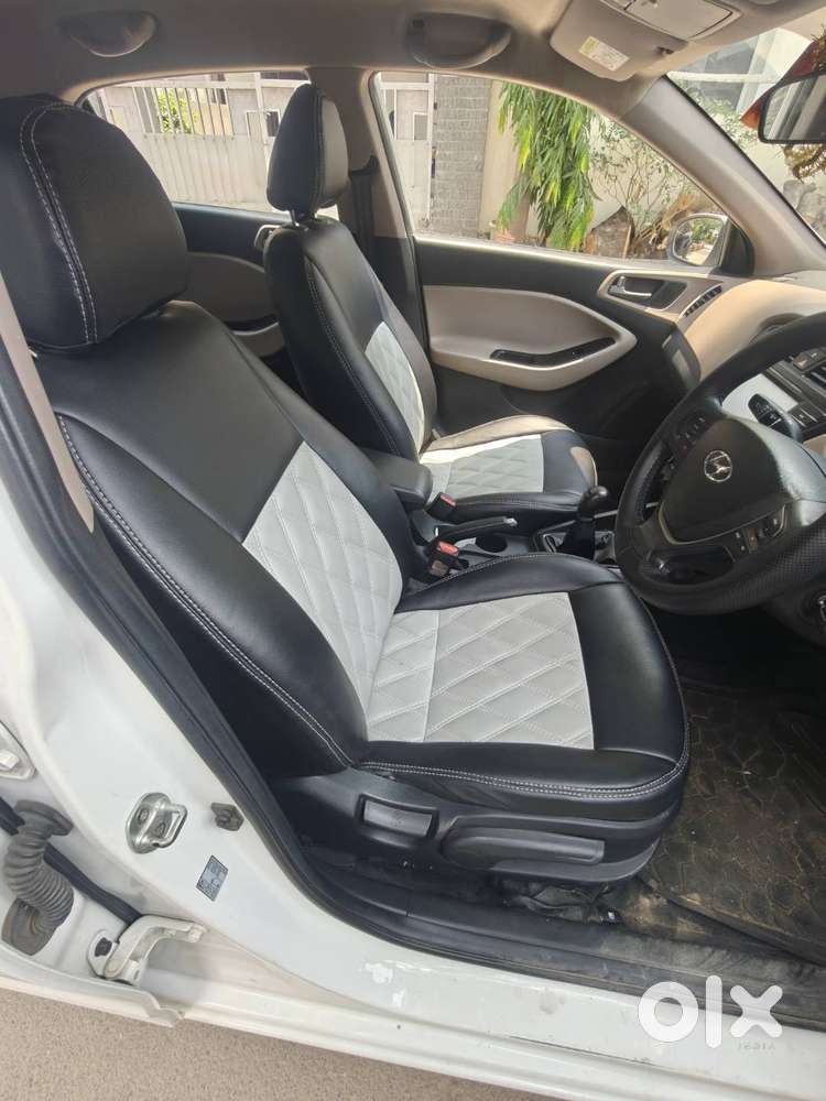 Hyundai I20 White -top End