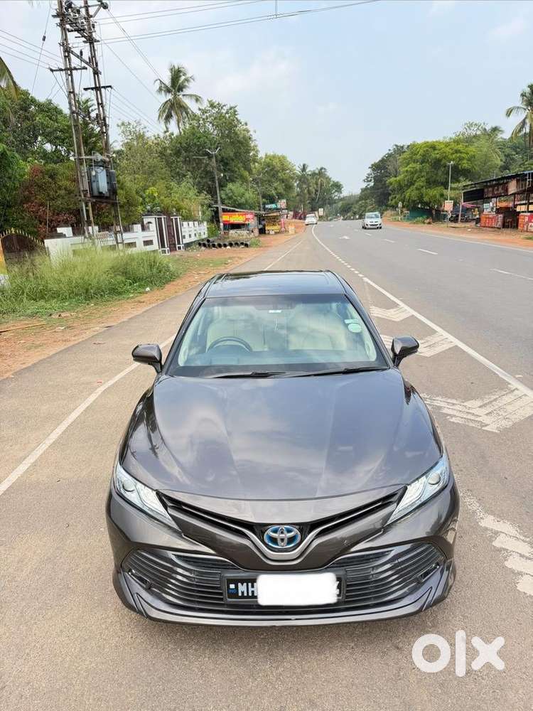 Tayota Camry Hybrid Sunroof
