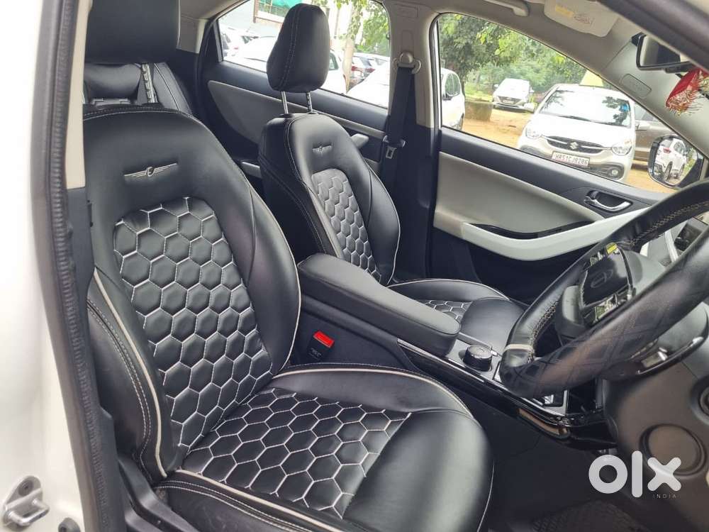 Tata Nexon Creative Plus 1.2 Revotron Petrol 6 Amt, 2024, Petrol