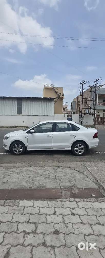 Skoda Rapid 1.6 Amb Mt  2014 Diesel With 20-22 Milage