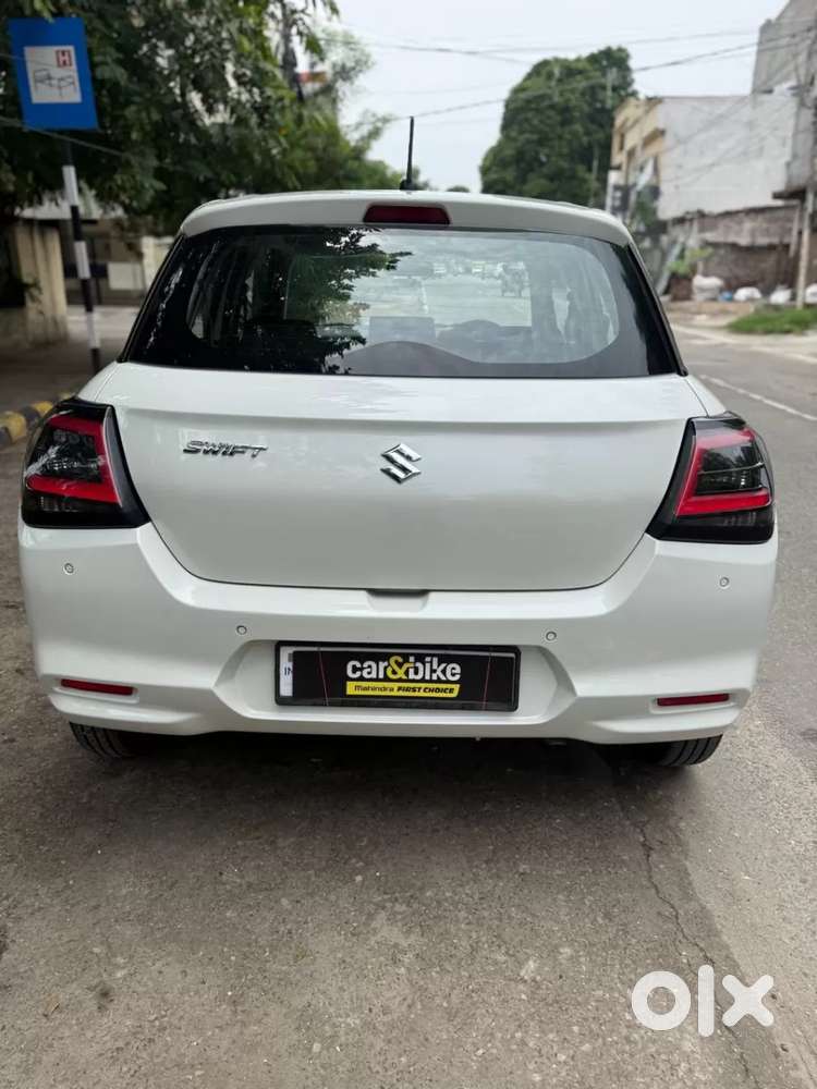 Maruti Suzuki Swift Vxi, 2025, Petrol