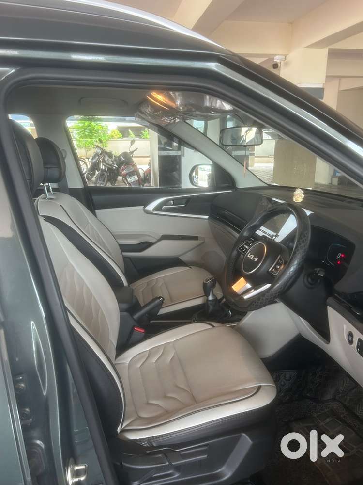 Kia Carens Petrol Manual 2024