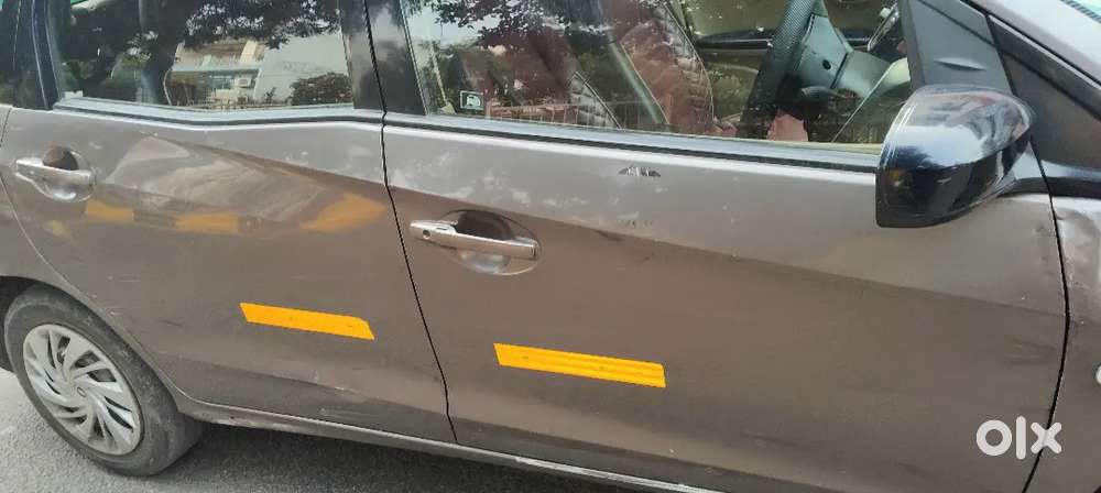 Car Me Koi Kami Nahi Ha