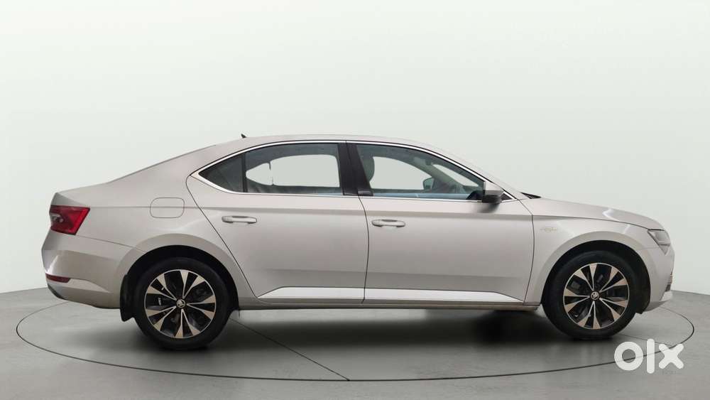 Skoda Superb 2.0 L&k Tsi At, 2021, Petrol