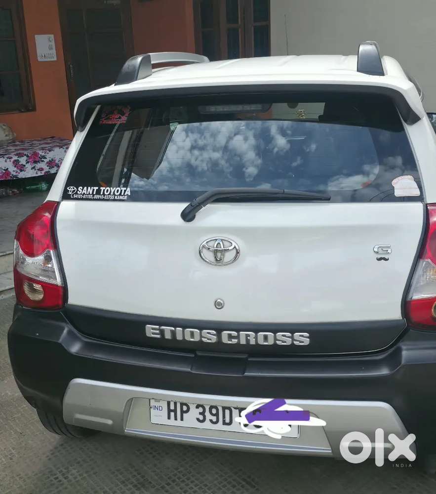 Toyota Etios Cross 2016