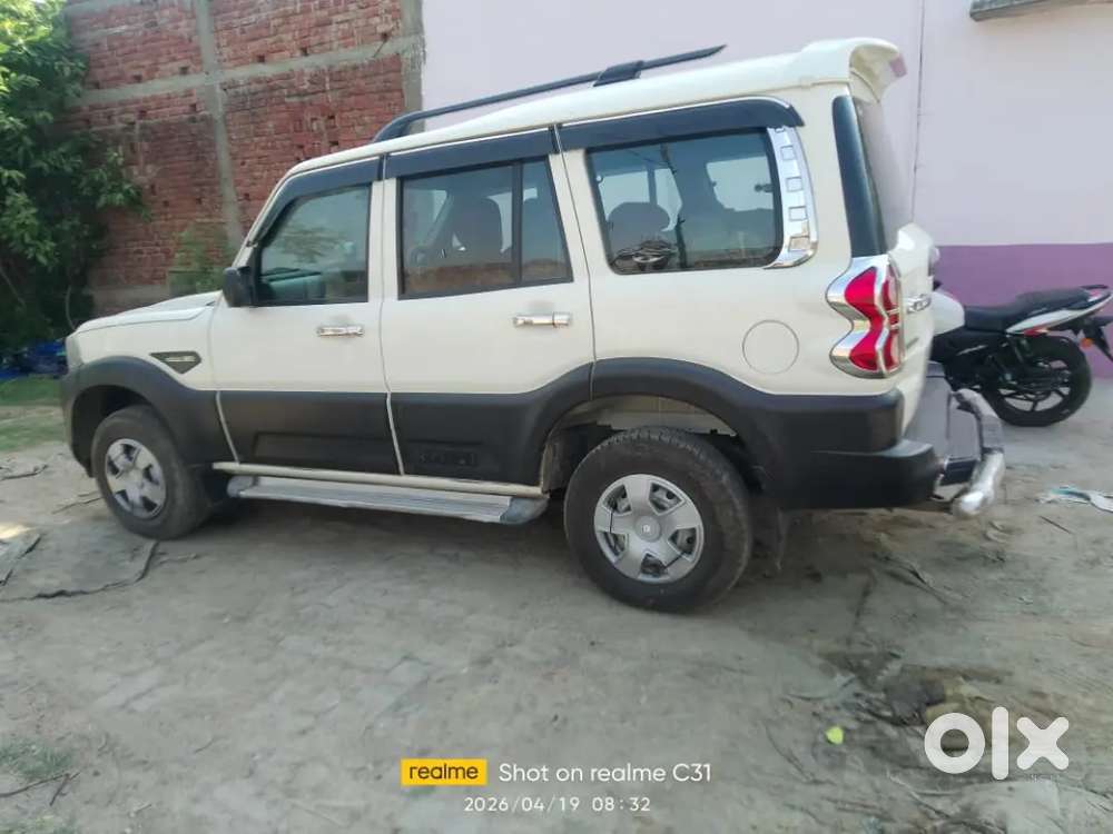 Very Good Condition Original Paint Full Body Gadi Mast Condition