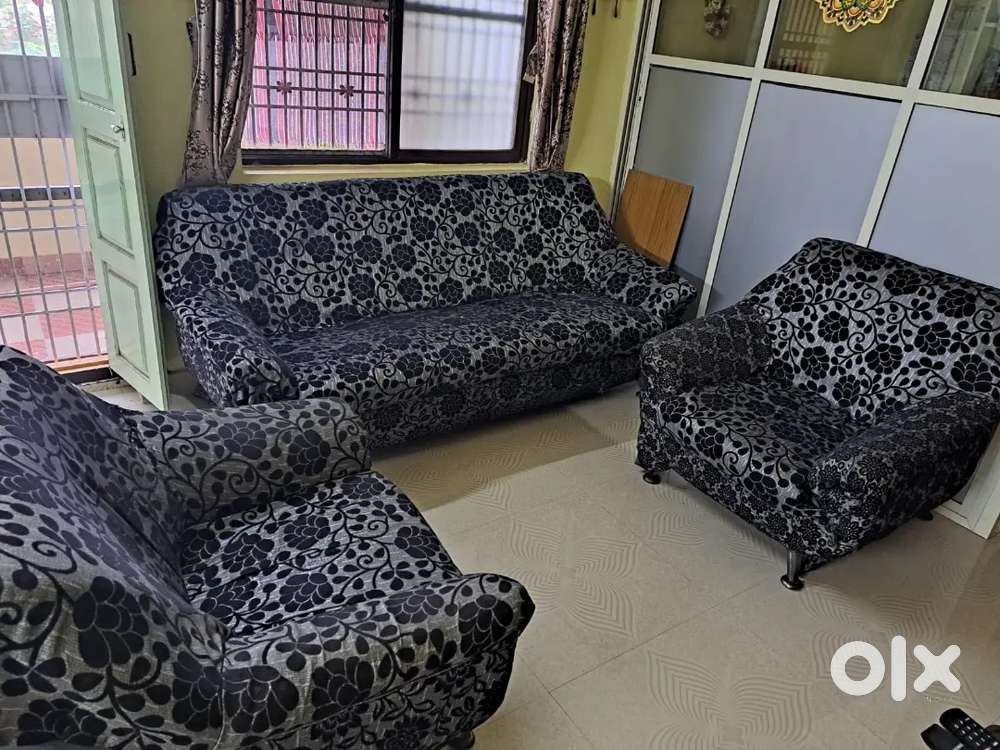 3 seater sofa and 2 chairs, stylespa, 10 years