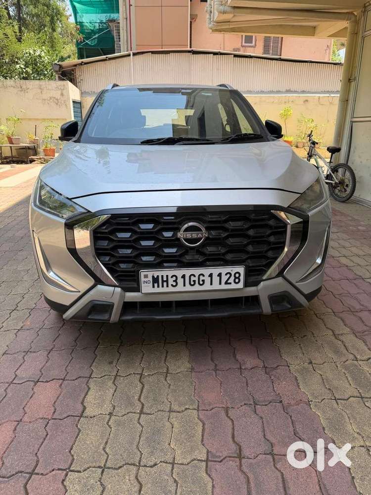 Nissan Magnite 2025 Petrol 14000 Km Driven