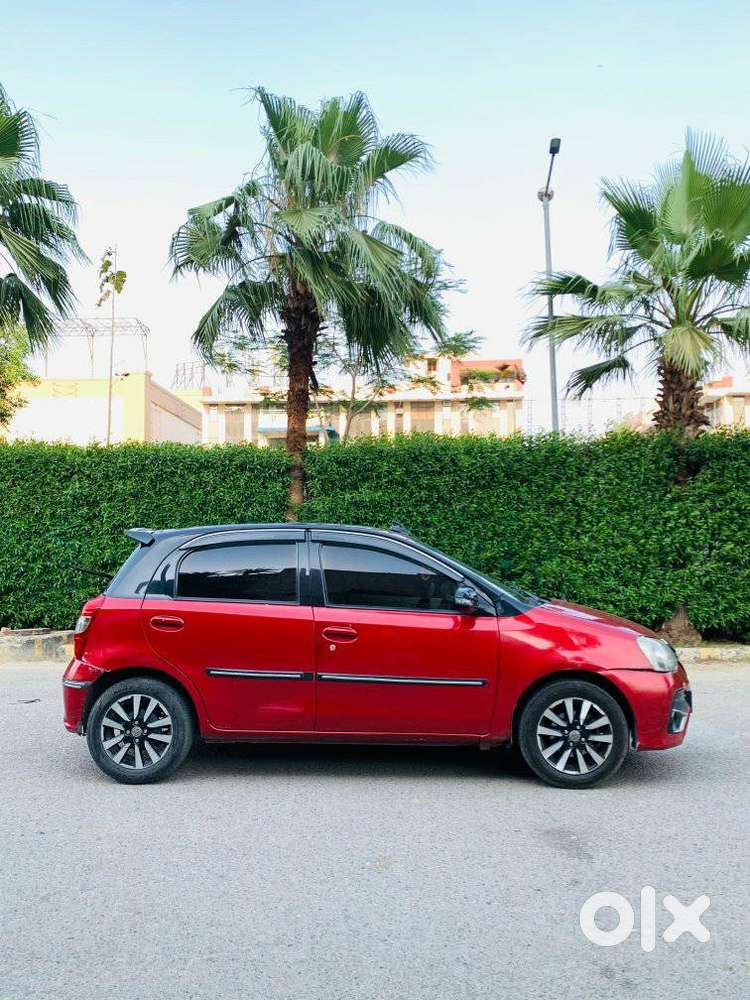 Toyota Etios Liva V Dual Tone, 2017, Cng & Hybrids