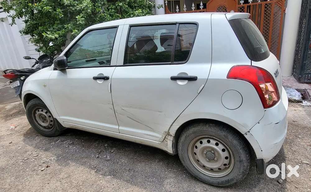 Maruti Suzuki Swift 2011 Petrol 75000 Km Driven