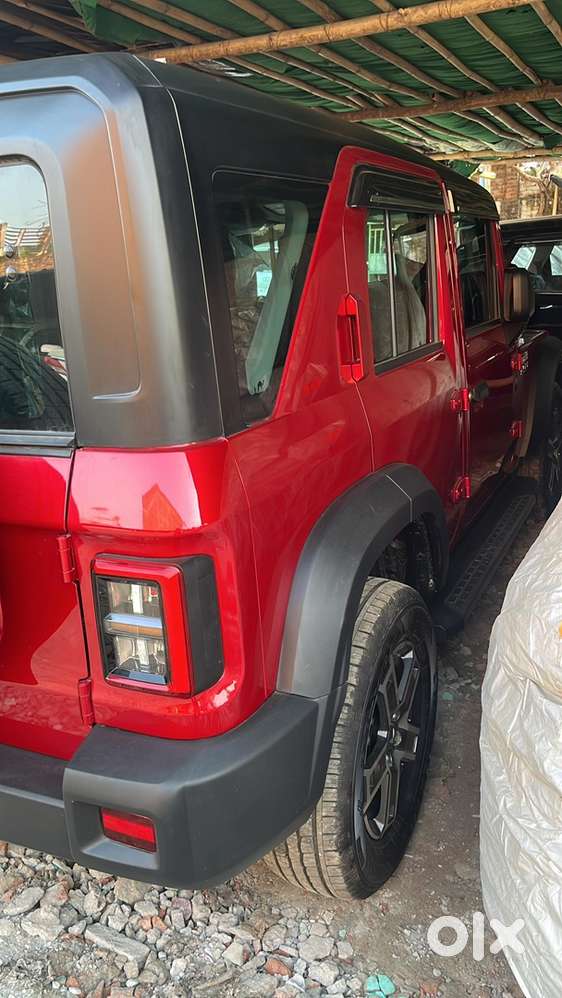 Mahindra Thar Roxx Petrol 2025