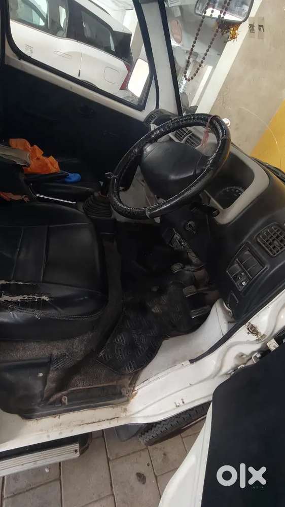 Maruti Suzuki Eeco 5 2017