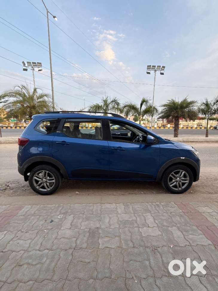 Renault Triber 1.0 Rxz Dual Tone, 2020, Petrol