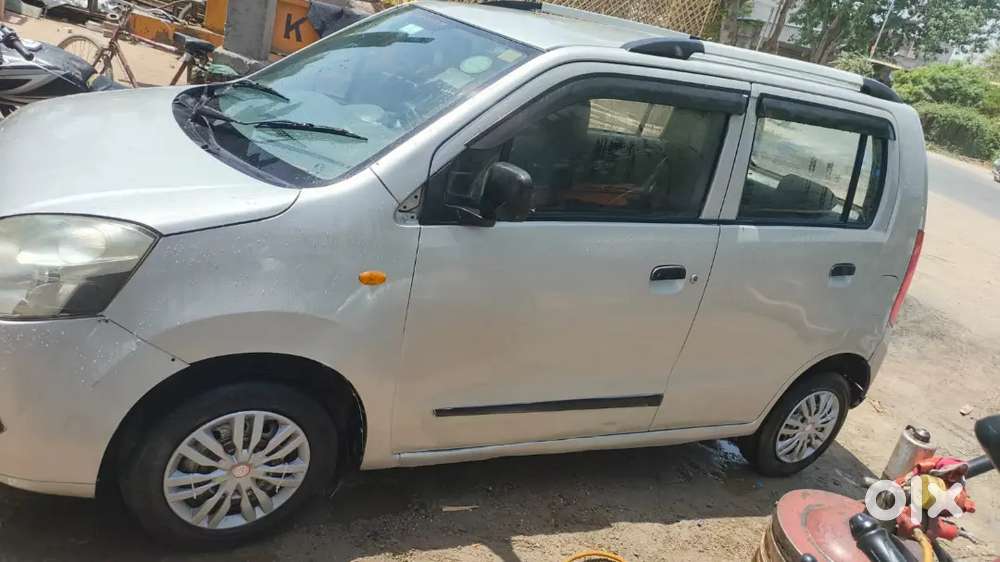 Gadi Achi Hai Side Paint Hai Beema Nhi Hai