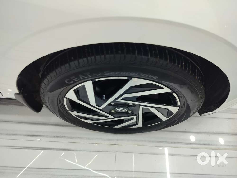 Hyundai I20 Asta (o) 1.2 Mt, 2023, Petrol