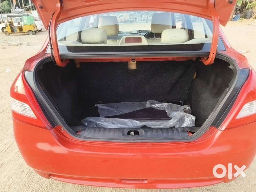 Maruti Suzuki Dzire 1.2 Vxi, 2012, Petrol