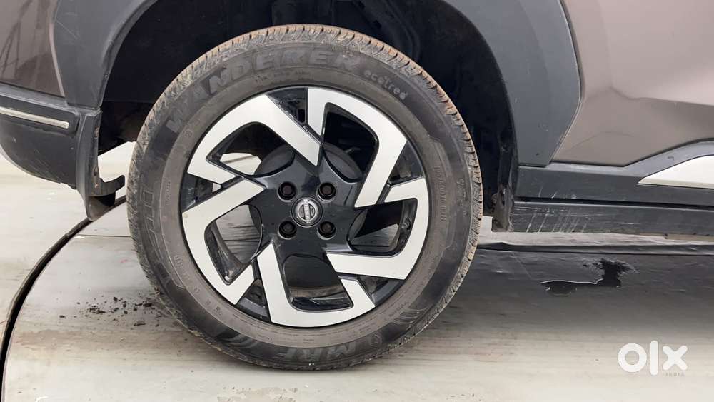 Nissan Magnite 1.0 Xv Premium Turbo, 2021, Petrol