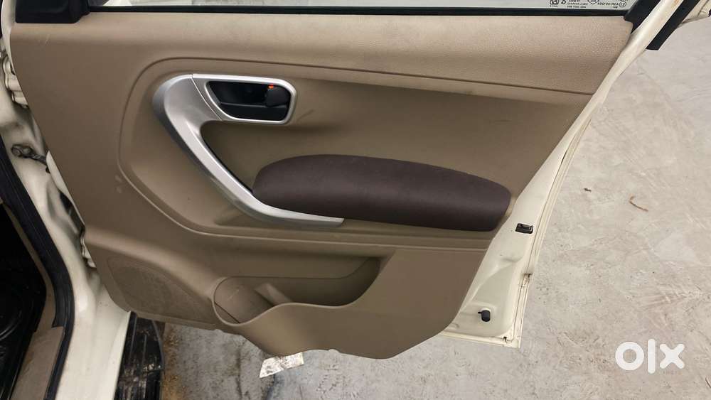 Mahindra Tuv 300 Mhawk100 T8, 2017, Diesel