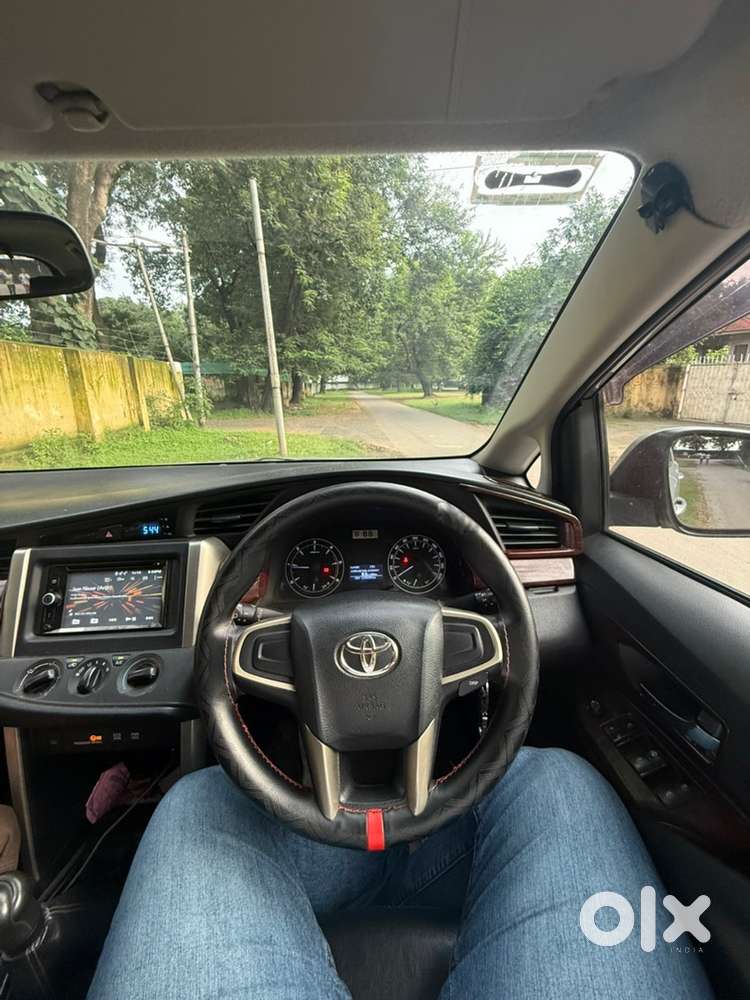 Toyota Innova Crysta 2016 Diesel Well Maintained