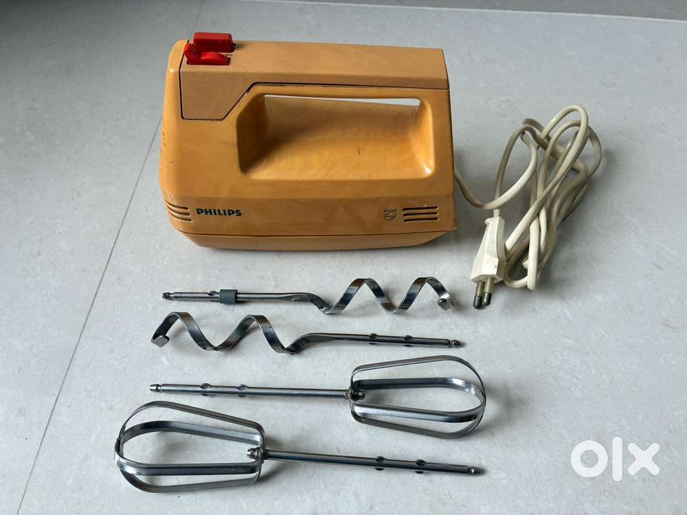 PHILIPS HAND MIXER & BLENDER 150W, WITH ACCESSORIES, WORKING CONDITION