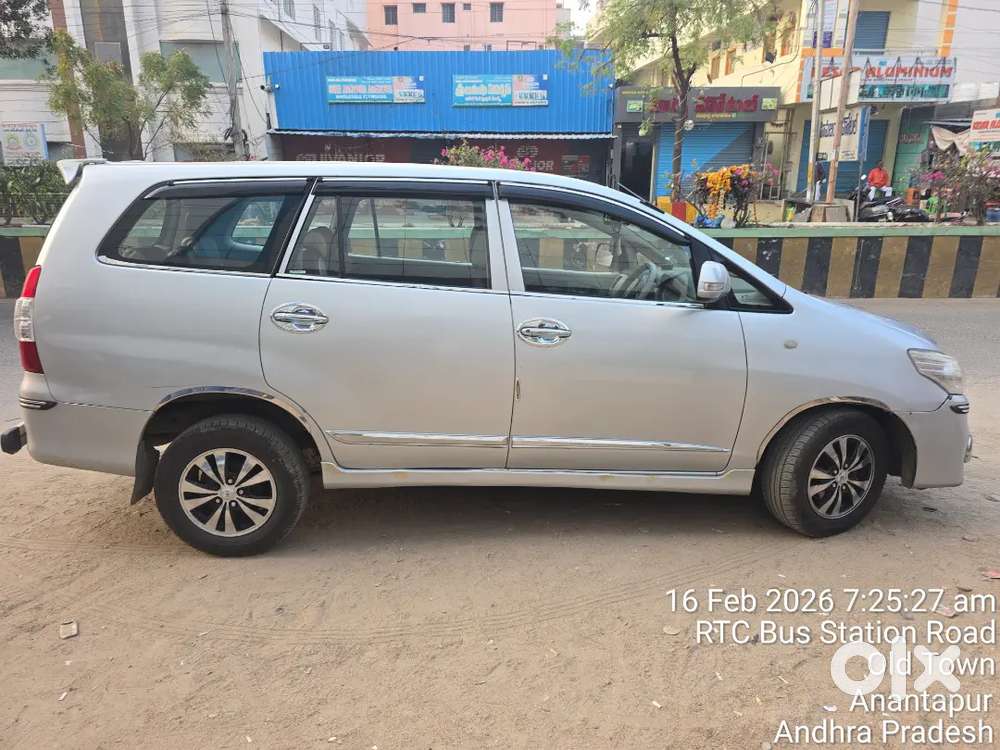 Toyota Innova 2014