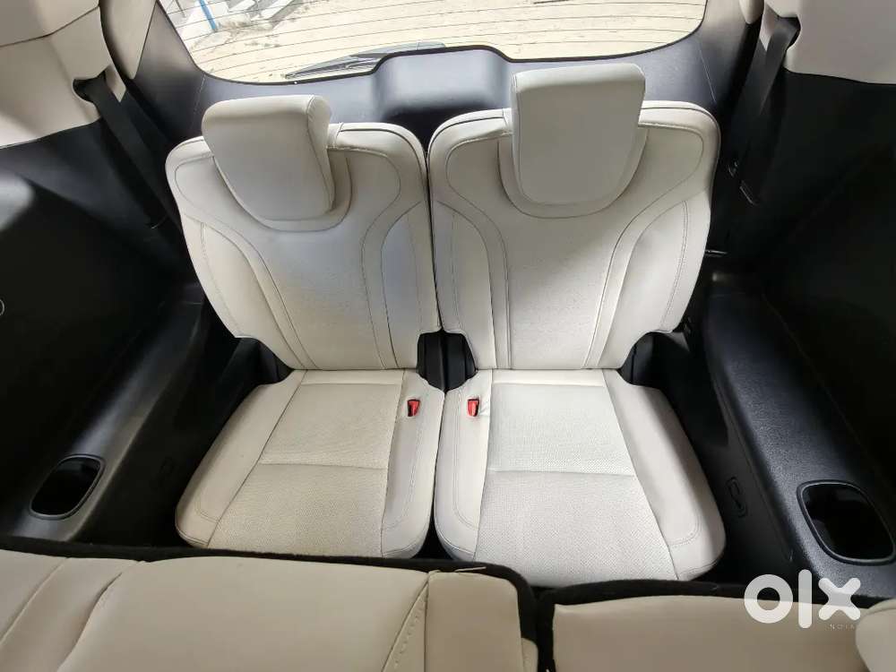 Xuv 700 Ax7  Petrol Automatic  Adas 7 Seater Dec 2024 Hp Reg