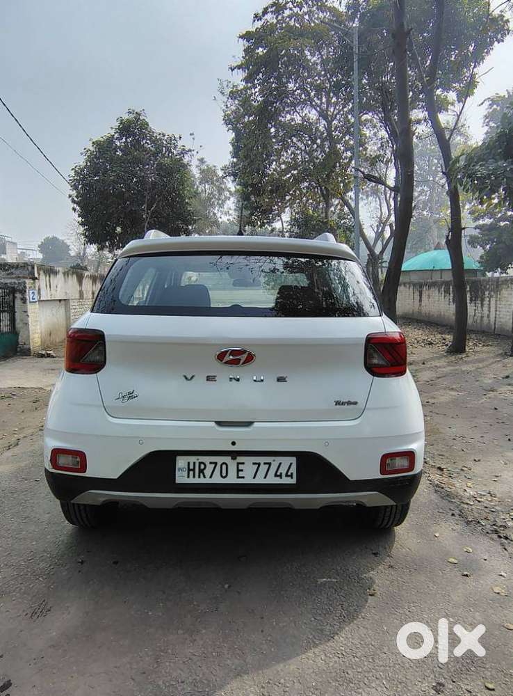 Hyundai Venue S Turbo Dct, 2019, Petrol