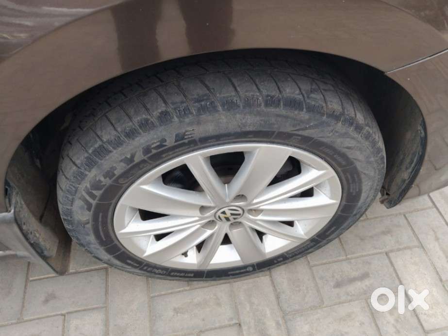 Volkswagen Vento Petrol Highline At, 2016, Petrol