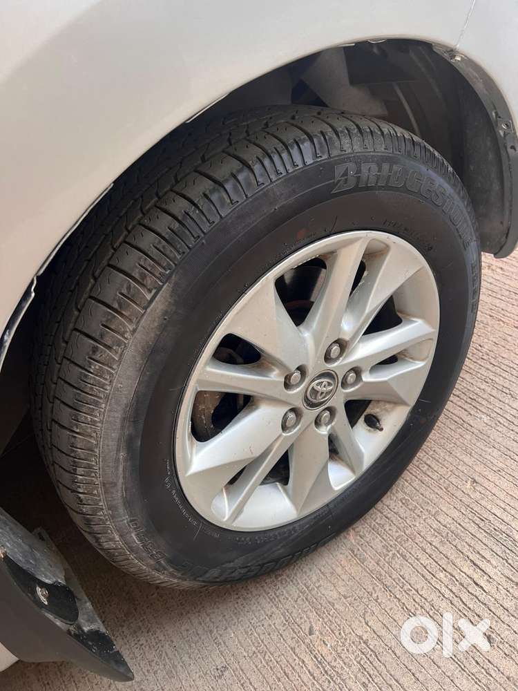 Toyota Innova Crysta 2.4 V, 2016, Diesel