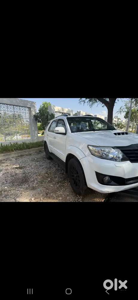 Toyota Fortuner  2014 Diesel 98000 Km Driven