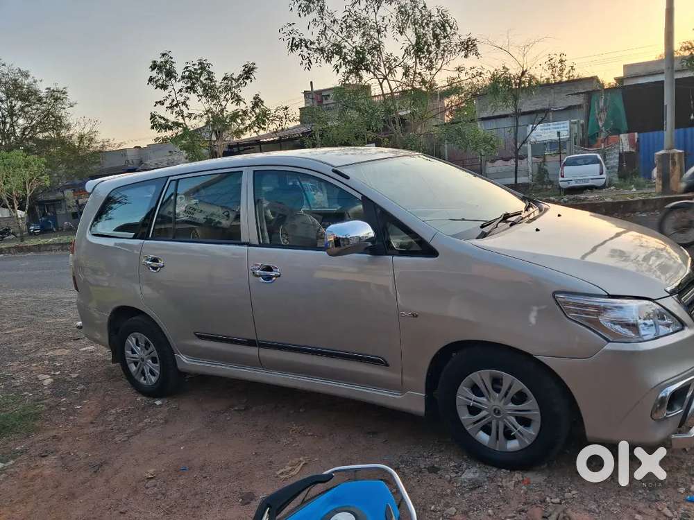 Toyota Innova 2010