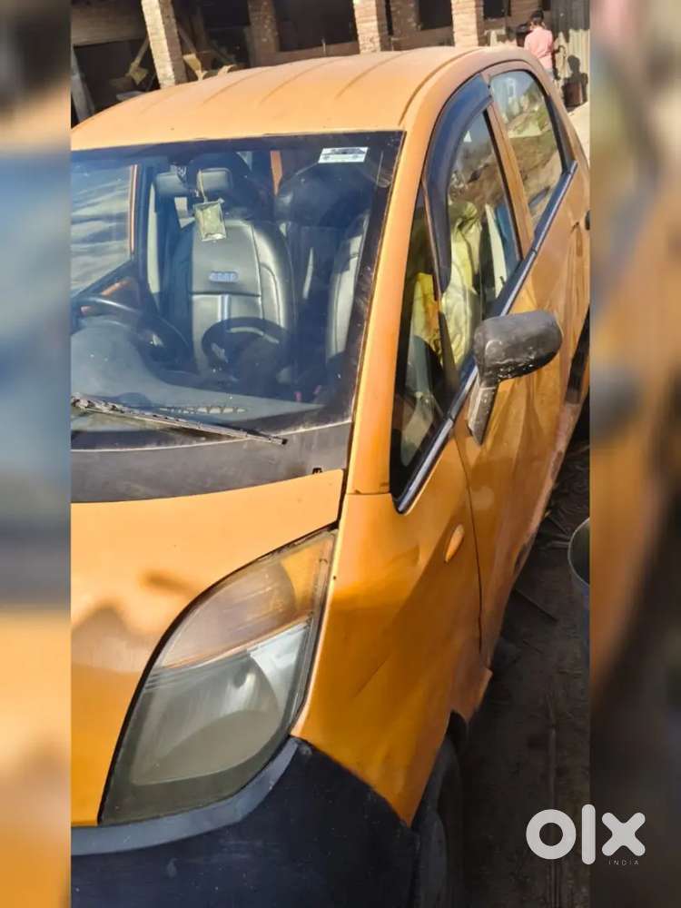 Model 2012 Gadi Ek Dum Ok Hai. Pollution Rc Hai. Insurance Expire H