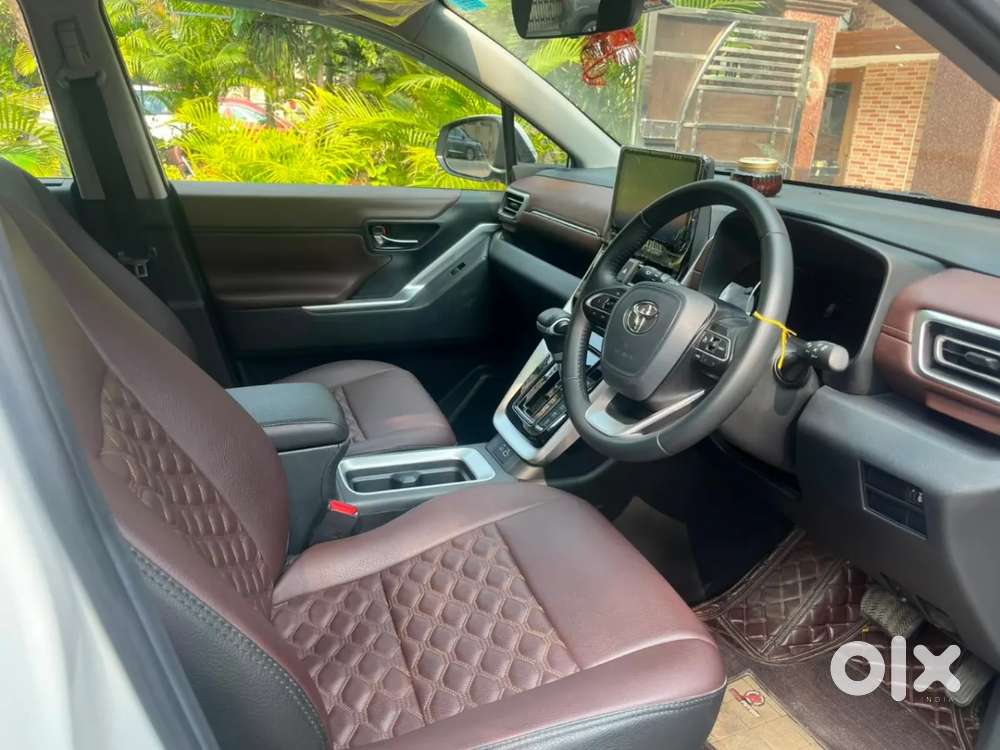 Toyota Innova Hycross, 2026, Petrol