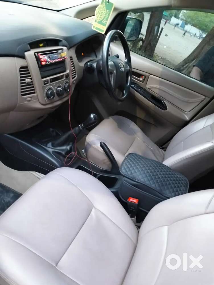 Toyota Innova 2015 Diesel Well Maintained
