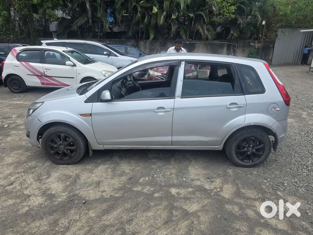 Ford Figo 1.2p Titanium Mt, 2012, Diesel