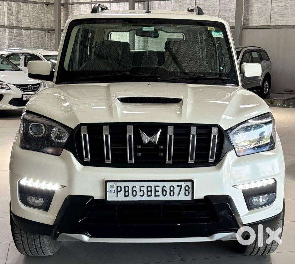 Mahindra Scorpio Classic, 2023, Diesel